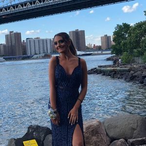 Meet your Posher, Jillian